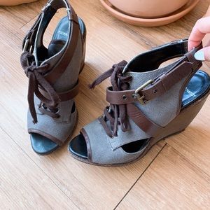 PIERRE HARDY CANVAS PLATFORM HEELS, 7.5